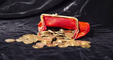 Demir 10 ruble (on ruble, Rusça Rusya Bankası) siyah arkaplan üzerine   