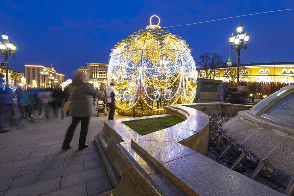 Dekorace Vánoční Novoroční Svátky Moskvě Noci Rusko Manéž Náměstí Nedaleko — Stock fotografie