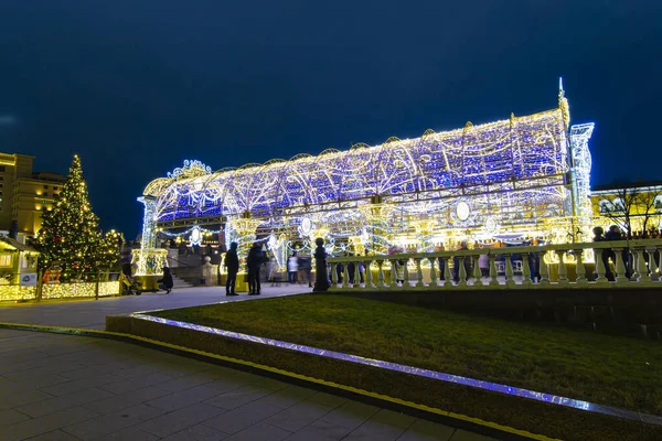 Moskou Rusland December 2019 Kerstversiering Nieuwjaarsvakantie Moskou Nachts Rusland Manege — Stockfoto