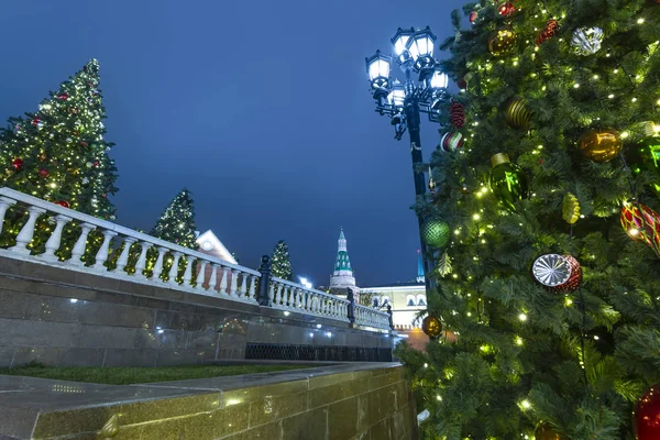Kerstdecoratie Nieuwjaars Vakantie Moskou Nachts Rusland Manege Plein Buurt Van — Stockfoto