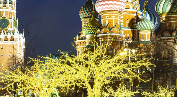 Basilikumkathedrale Basilikumtempel Der Seligen Und Weihnachtsdekoration Neujahr Moskau Russland Blick — Stockfoto