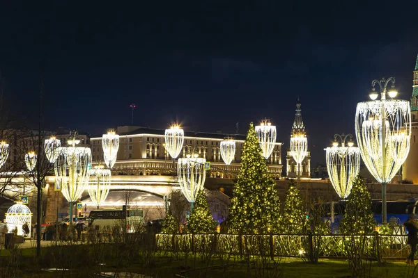 Navidad Vacaciones Año Nuevo Decoración Zaryadye Parque Parque Urbano Situado — Foto de Stock