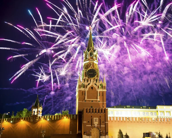 Szpaszkaja Torony Tűzijáték Győzelem Napi Ünneplés Tiszteletére Wwii Vörös Tér — Stock Fotó