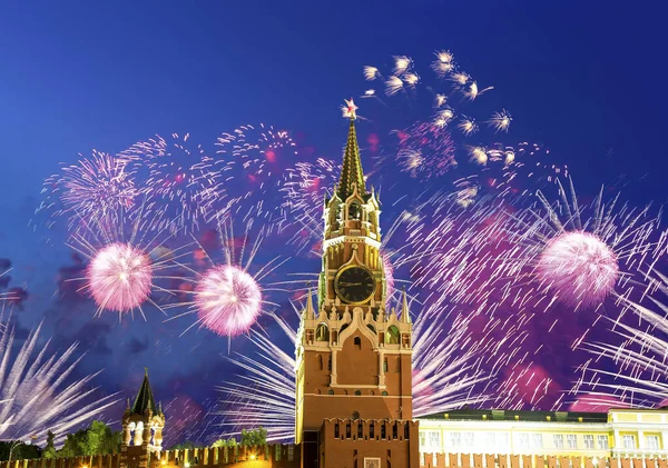 Torre Spasskaya Fogos Artifício Honra Celebração Dia Vitória Segunda Guerra — Fotografia de Stock