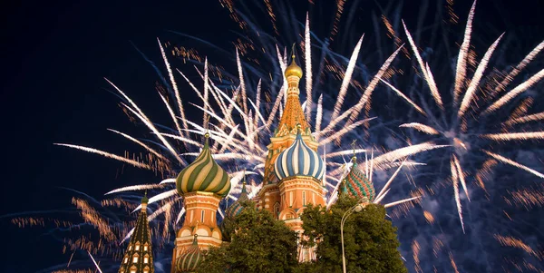 Catedral Intercesión Santísima Theotokos Foso Templo Basilio Bendito Fuegos Artificiales — Foto de Stock