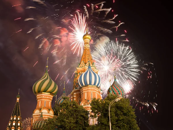 Catedral Intercesión Santísima Theotokos Foso Templo Basilio Bendito Fuegos Artificiales — Foto de Stock