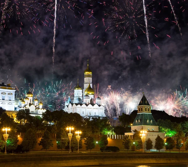 Moscú Kremlin Fuegos Artificiales Honor Celebración Del Día Victoria Segunda —  Fotos de Stock