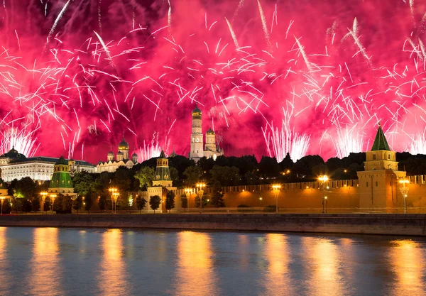 Moscú Kremlin Fuegos Artificiales Honor Celebración Del Día Victoria Segunda —  Fotos de Stock