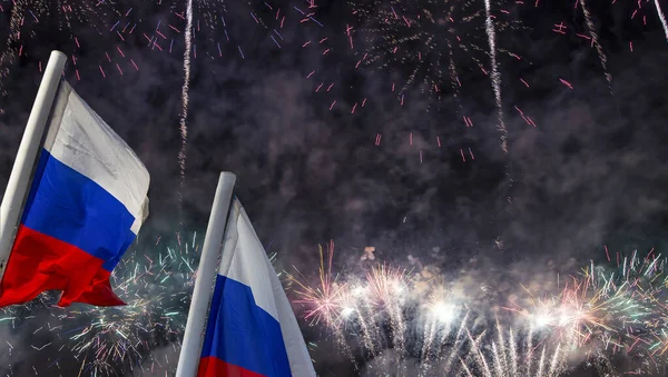 Ruská Vlajka Mávající Větrem Ohňostrojem Počest Oslav Dne Vítězství Světová — Stock fotografie