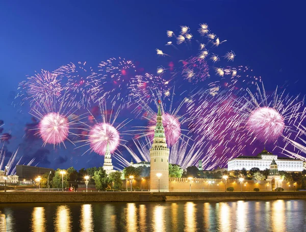 Moscú Kremlin Fuegos Artificiales Honor Celebración Del Día Victoria Segunda —  Fotos de Stock