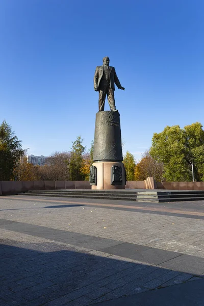 Moscú Rusia Octubre 2019 Monumento Los Conquistadores Del Espacio Parque —  Fotos de Stock