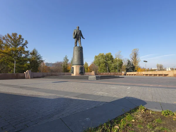 Moscú Rusia Octubre 2019 Monumento Los Conquistadores Del Espacio Parque —  Fotos de Stock