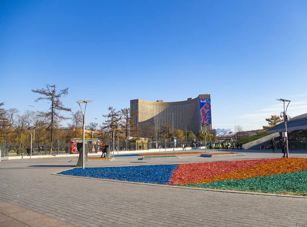 Moscow Rússia Outubro 2019 Cosmos Hotel Nordeste Moscou Perto Saída — Fotografia de Stock