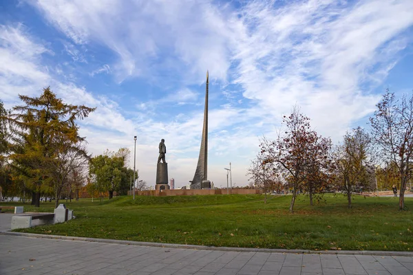 러시아 모스크바 2019 러시아 모스크바 Vdnk 전시장 근처에 기념물의 정복자들 — 스톡 사진