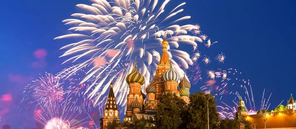 Catedral Intercesión Santísima Theotokos Foso Templo Basilio Bendito Fuegos Artificiales —  Fotos de Stock