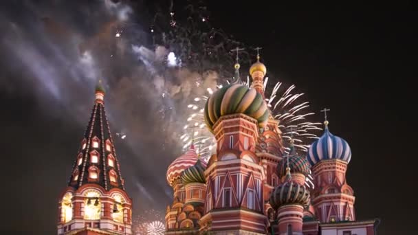 러시아 모스크바 승리의 기념행사 기념하는 바실리우스 — 비디오