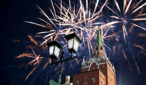 Torre Troitskaya Trinidad Fuegos Artificiales Honor Celebración Del Día Victoria —  Fotos de Stock