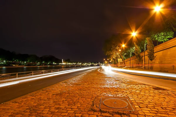 Terraplén Del Sena Por Noche Cerca Del Puente Alejandro Iii — Foto de Stock