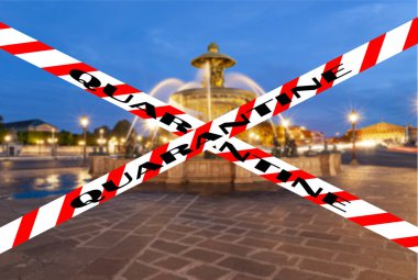 Paris, Fransa 'da Coronavirus. Bulanık bir arka planda karantina işareti. COVID salgını ve Avrupa 'ya seyahat kavramı. Gece Place de la Concorde 'da çeşme