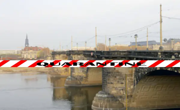 Coronavírus Dresden Alemanha Vista Ponte Sobre Rio Elba Sinal Quarentena — Fotografia de Stock