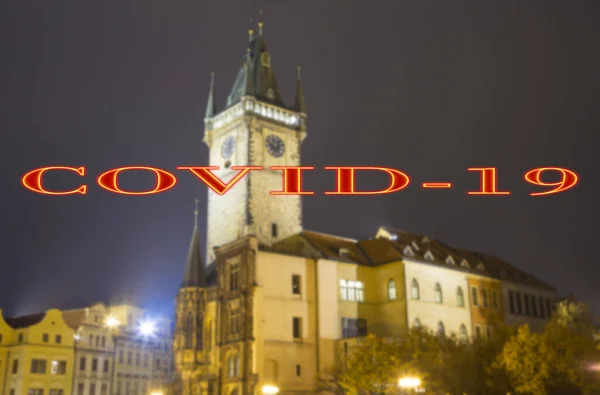 Coronavirus Prágában Csehországban Régi Városháza Covid Jel Homályos Háttérrel Covid — Stock Fotó