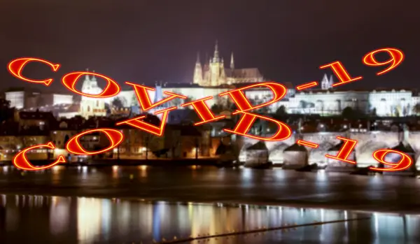 Koronawirus Pradze Czechy Rzeka Wełtawa Most Karola Katedra Wita Znak — Zdjęcie stockowe