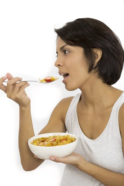 Belle femme prenant le petit déjeuner — Photo