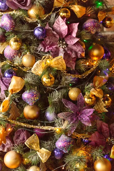 Albero di Natale decorato — Foto Stock