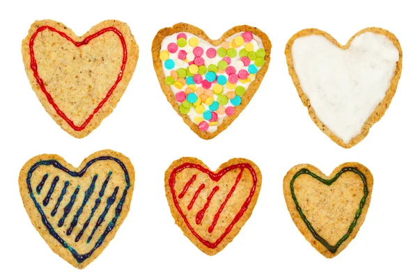 Cookies pour la Saint Valentin. Biscuits en forme de coeur isolés sur w — Photo