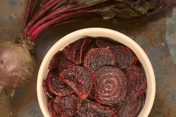 Fresh Homemade Beetroot Chips Bowl Photographed Overhead Slate Natural Light — Stock Photo, Image
