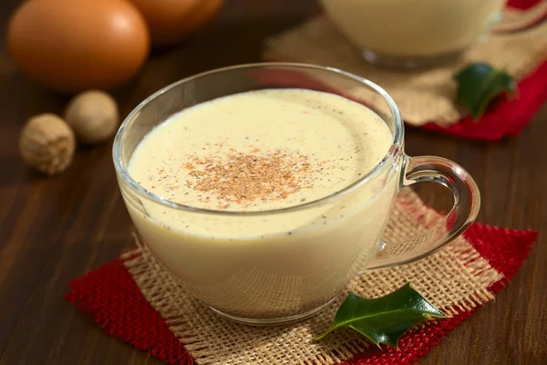 Eggnog Drink Glass Cup Sprinkled Ground Nutmeg Photographed Dark Wood — Stock Photo, Image