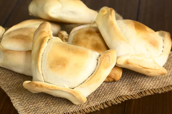 Empanada Chilena Una Pastelería Horno Rellena Carne Fotografiada Con Luz — Foto de Stock