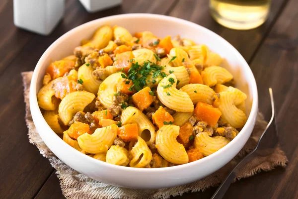 Macaroni Pasta Creamy Pumpkin Mincemeat Sauce Garnished Parsley Served White — Stock Photo, Image