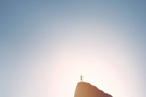 Happy girl on top of mountain — Stock Photo, Image