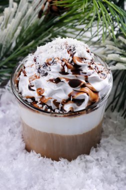 İrlandalı kupa kahve krem