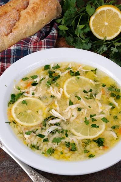 Sopa de frango de limão grega — Fotografia de Stock