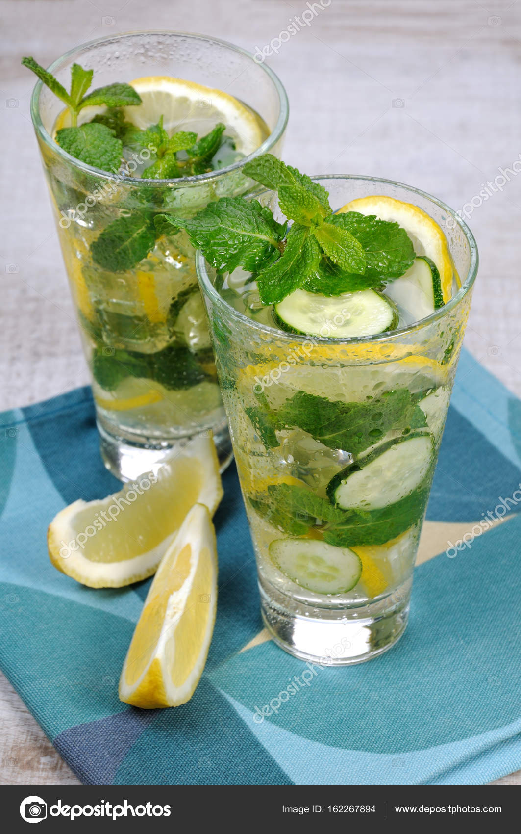 Mojito Alkolsüz Ev Yapımı Videosu Mojito Alkolsüz Ev Yapımı Videosu