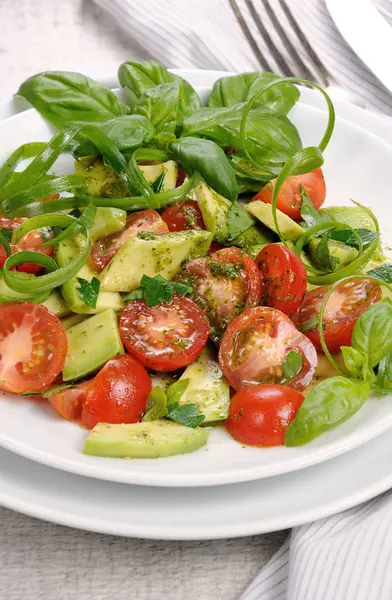 Guacamole salad with pesto — Stock Photo, Image