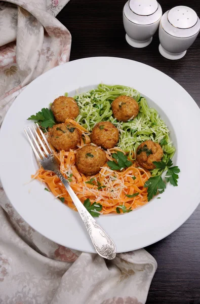 Spaghetti with cheese and meatballs — Stock Photo, Image