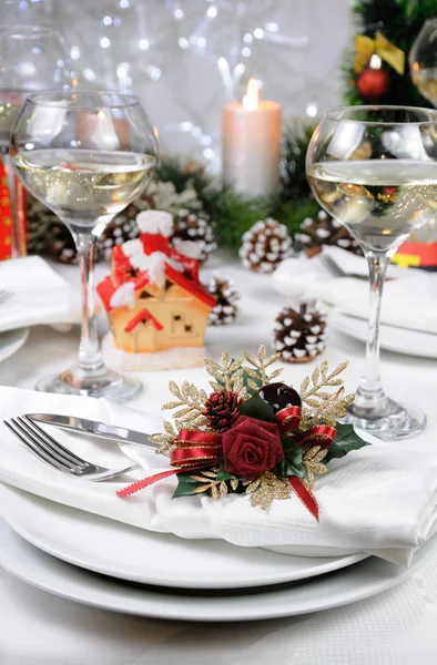 Kerst tafel dekken — Stockfoto