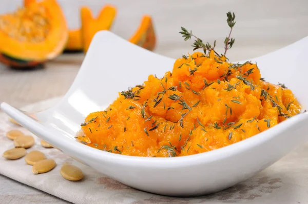 Baked pumpkin with thyme — Stock Photo, Image