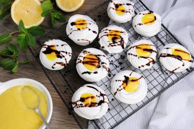 Tatlı limon beze 