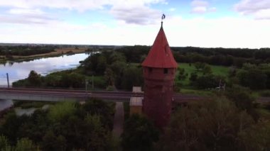 Demiryolu Köprüsü nehir üzerinde