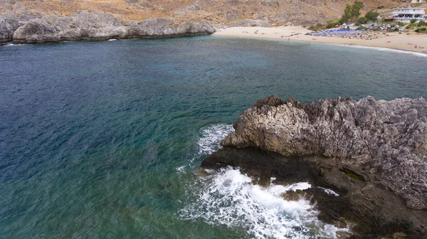 Beautiful view of cliffs at seashore — Stock Photo, Image