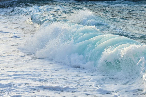 Αφρώδη θάλασσα κύματα — Φωτογραφία Αρχείου