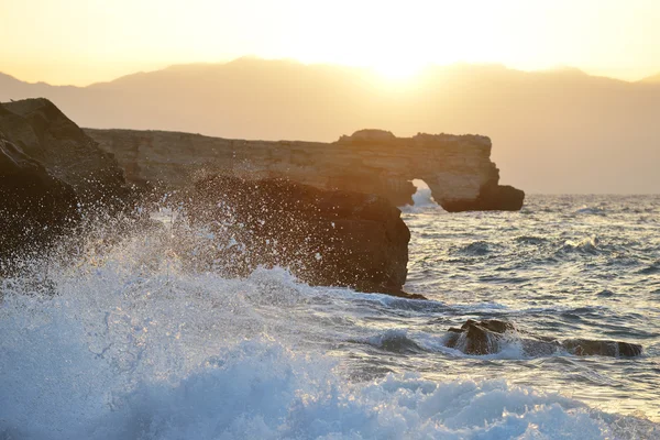 Waves splashing at stones — Stock Photo, Image