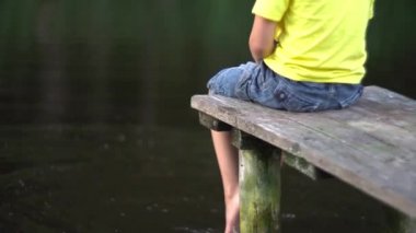 Çocuk Havuzu, köprüde oturma