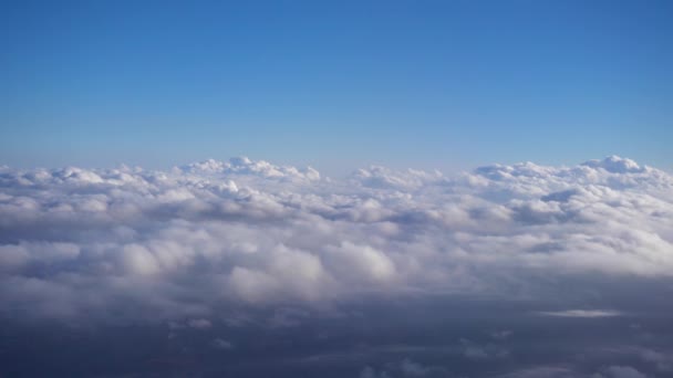 Wolken bewegen sich schnell — Stockvideo