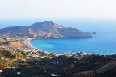 küçük bir köy dağlarda