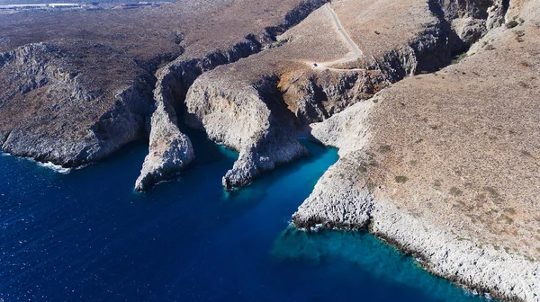 Mountains and blue clean sea — Stock Photo, Image